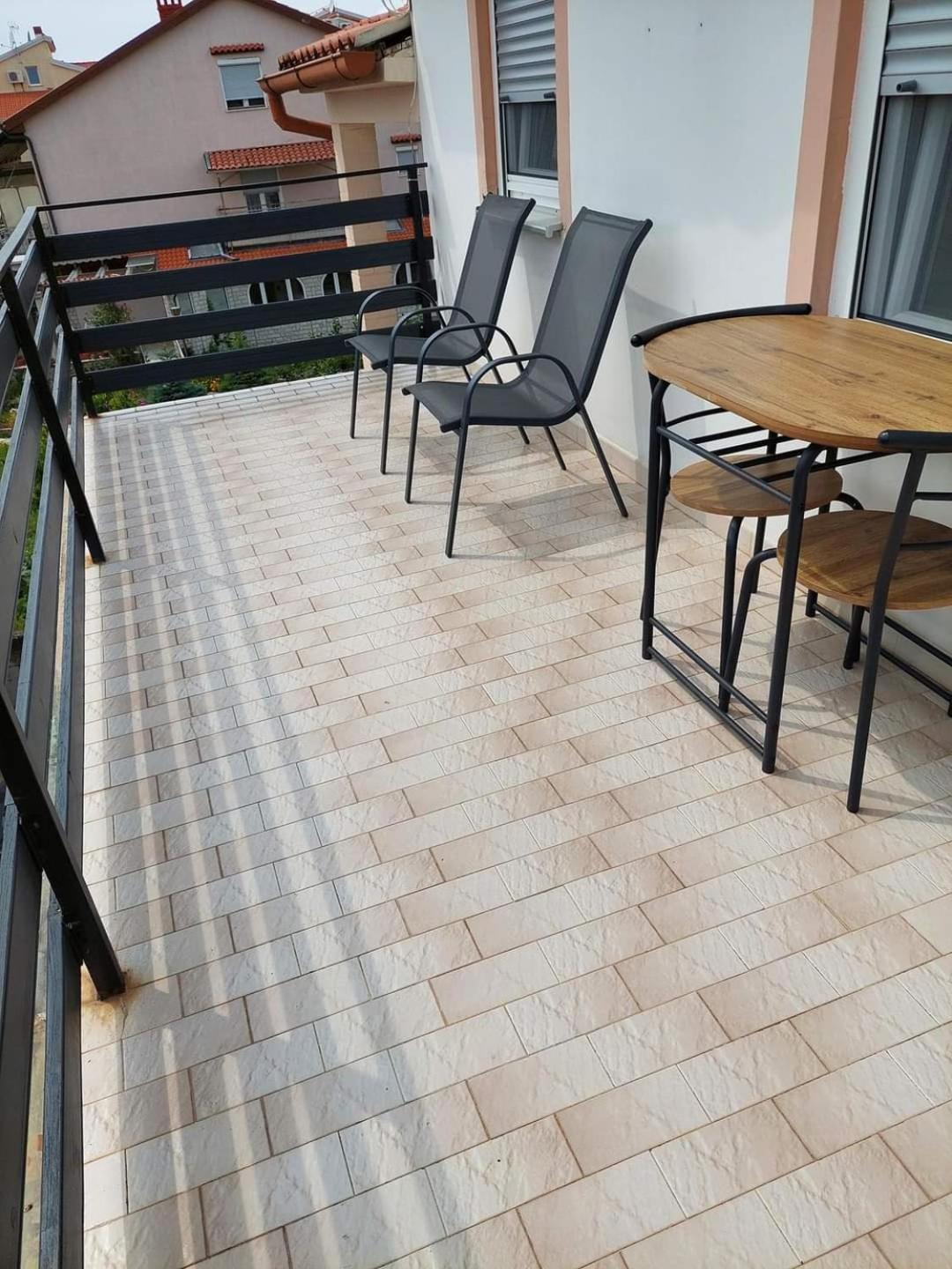 Apartmani Suhi Brod Medulin Extérieur photo