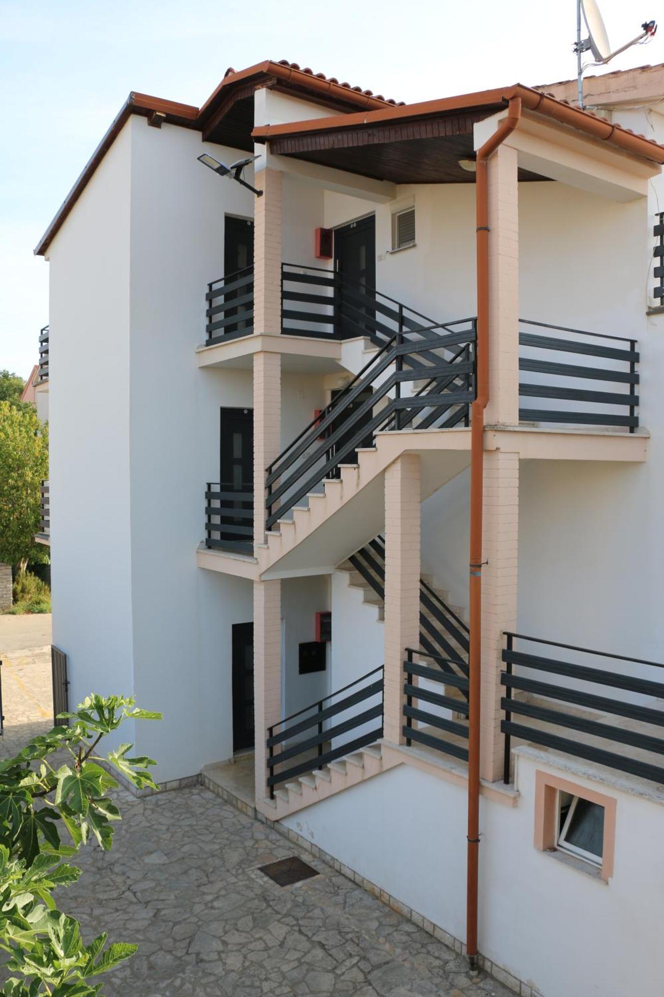Apartmani Suhi Brod Medulin Extérieur photo