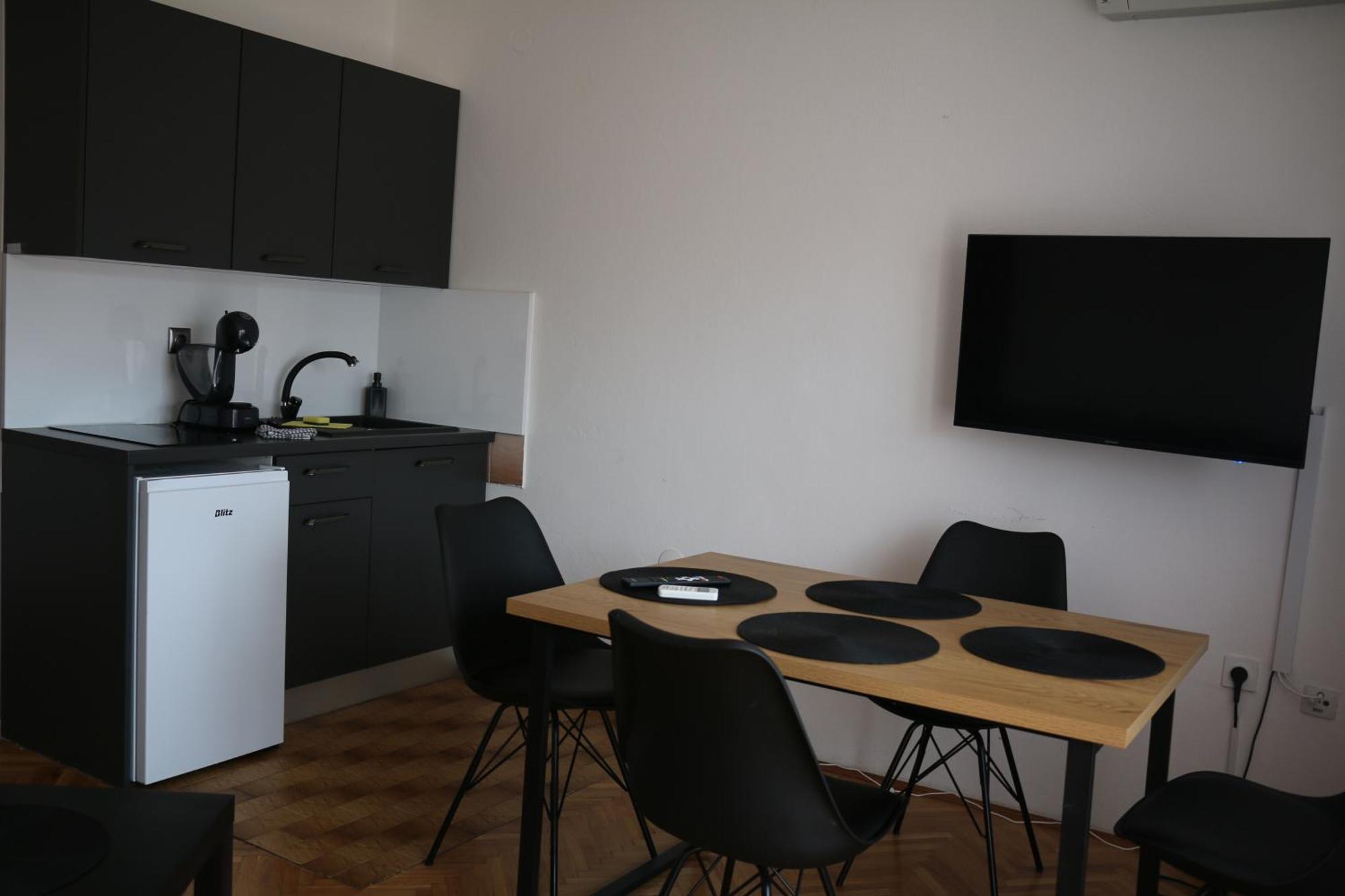 Apartmani Suhi Brod Medulin Extérieur photo